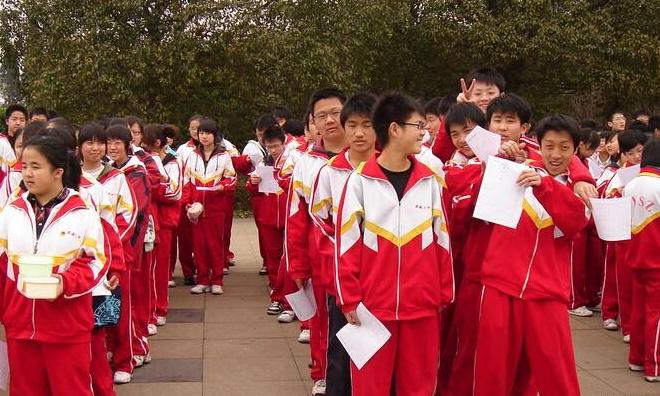 中国最具特色的校服,中国校服真的丑吗