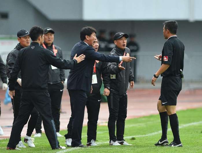 被各方都看好评价很高的中超一队，成绩却很差，这支球队是？