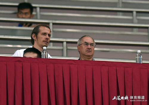 鍐烽潤缁濇潃鍔涘厠浜夊啝瑙嗛,鍐烽潤瀹岀編鐮村眬