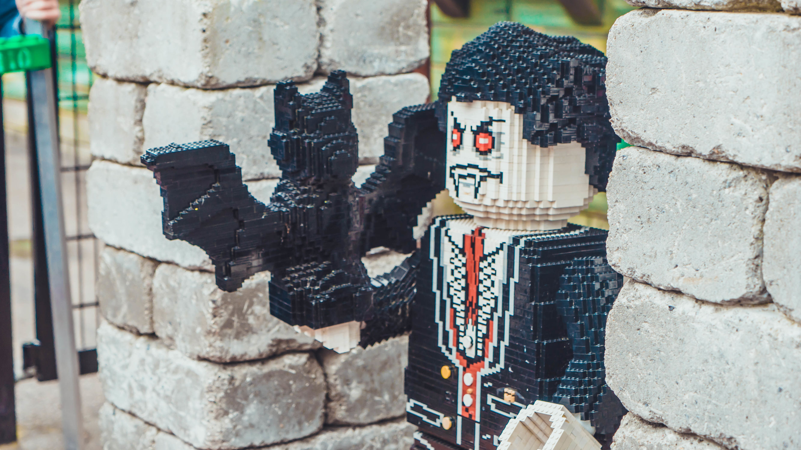 用积木搭建一个非常大的游乐场,254块积木拼装