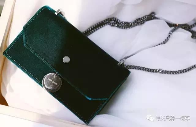 战利品｜助理*妞小**跟我出了一趟差，居然买了这么多！