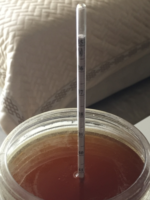 怎么选蜂蜜才能买到真蜂蜜,怎么买才能买到纯正蜂蜜