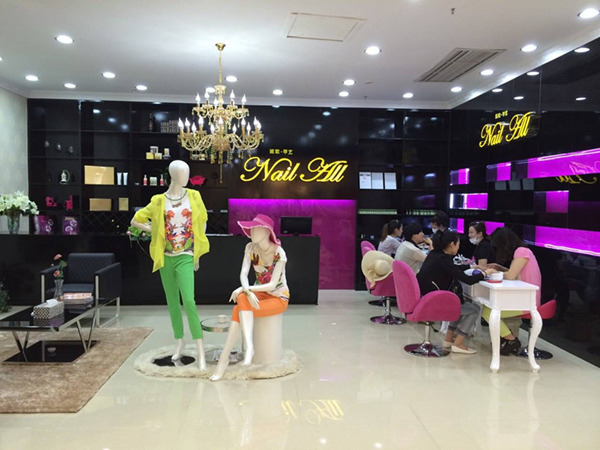 美甲店发展忠实粉丝，首先需要做好这4点