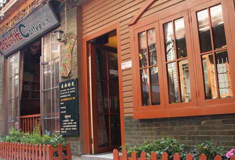 凤凰城沱江泛舟票价,悠然泛舟