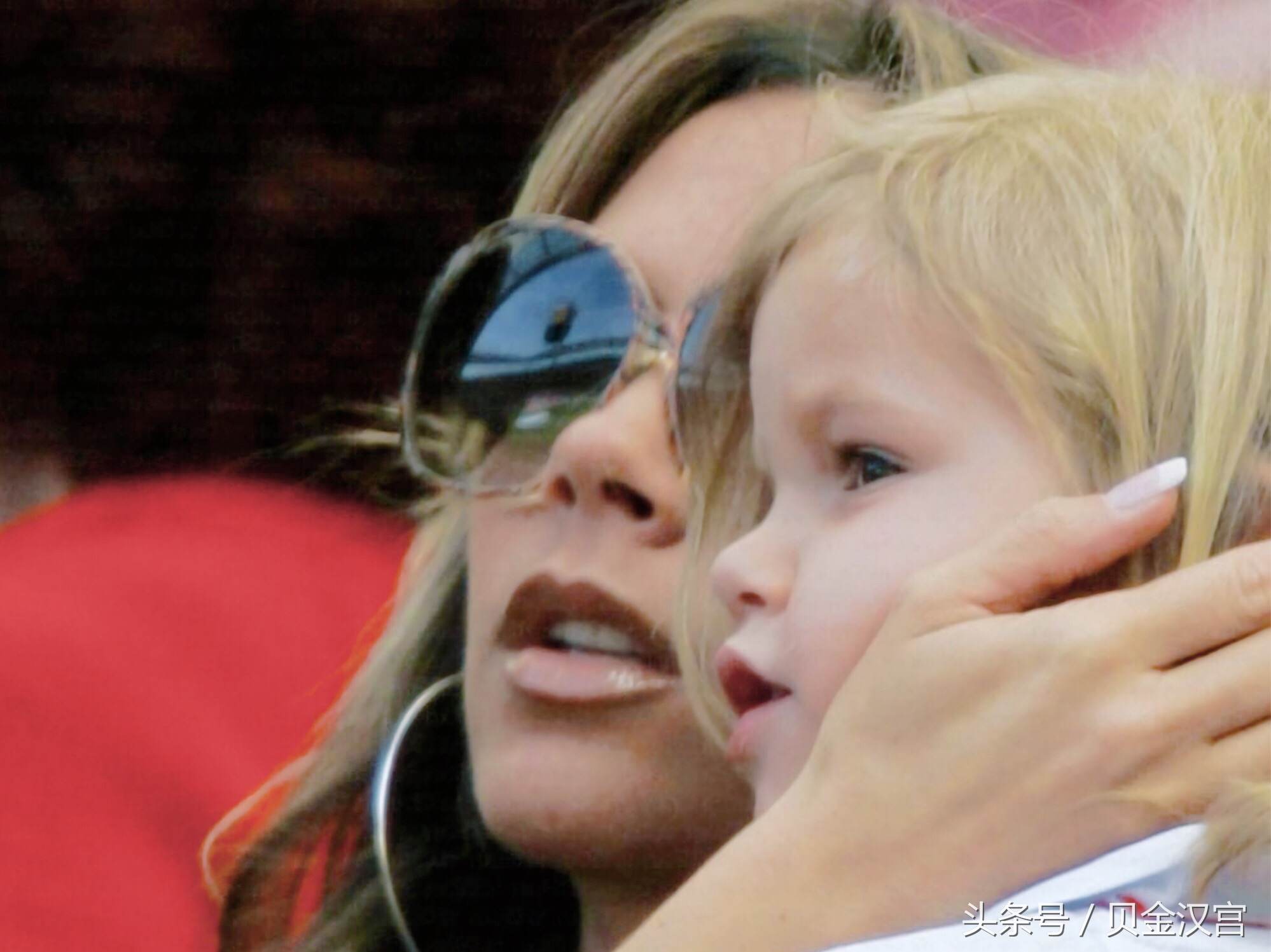 06年世界杯小贝圆月弯刀,小贝和贝嫂年轻时照片