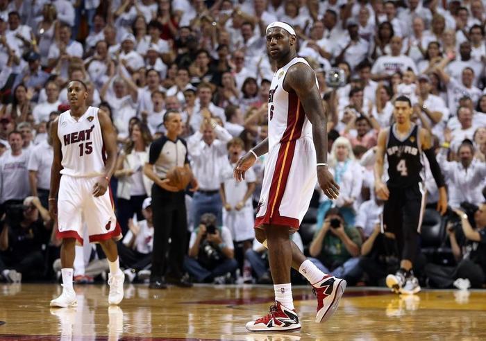 10年代fmvp,冠军战靴fmvp