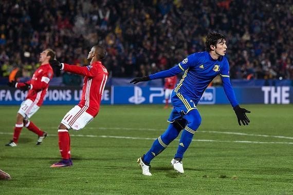 20万一战成名：我要红我要火！度过周末迎接希望