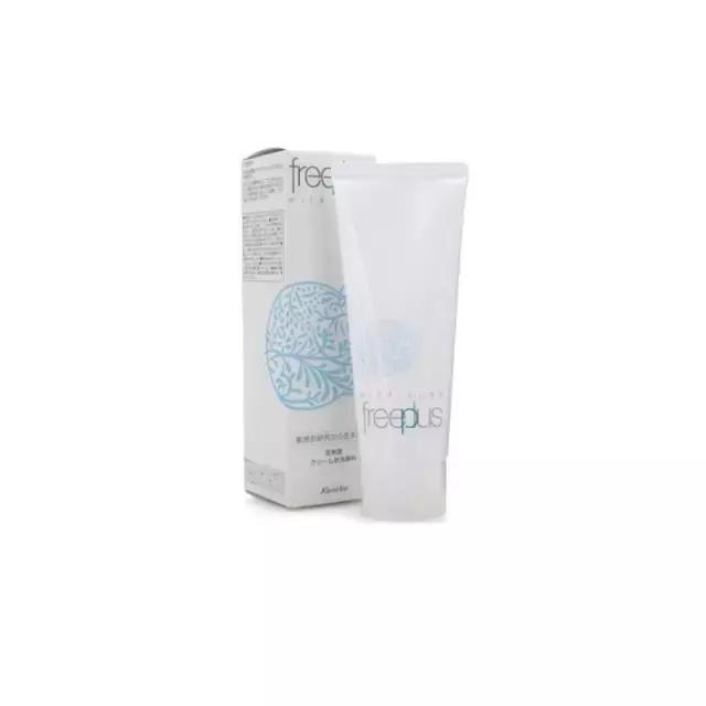 痘痘闭口摸起来软软的,痘痘摸上去硬硬反反复复