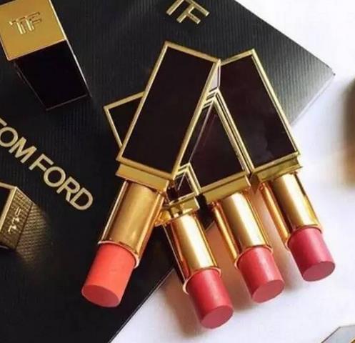 tomford经典黑管口红哑光,tomford黑细管27试色