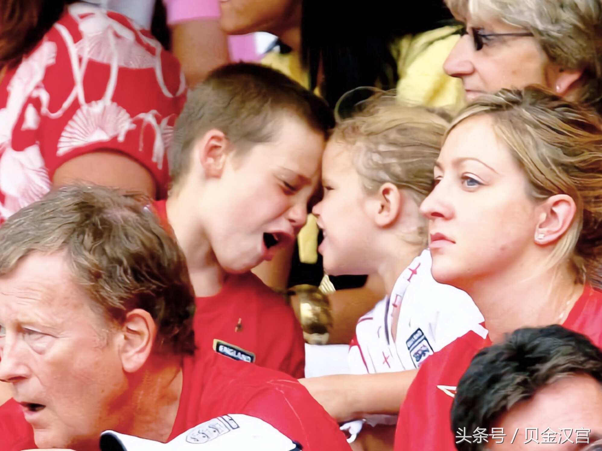 06年世界杯小贝圆月弯刀,小贝和贝嫂年轻时照片