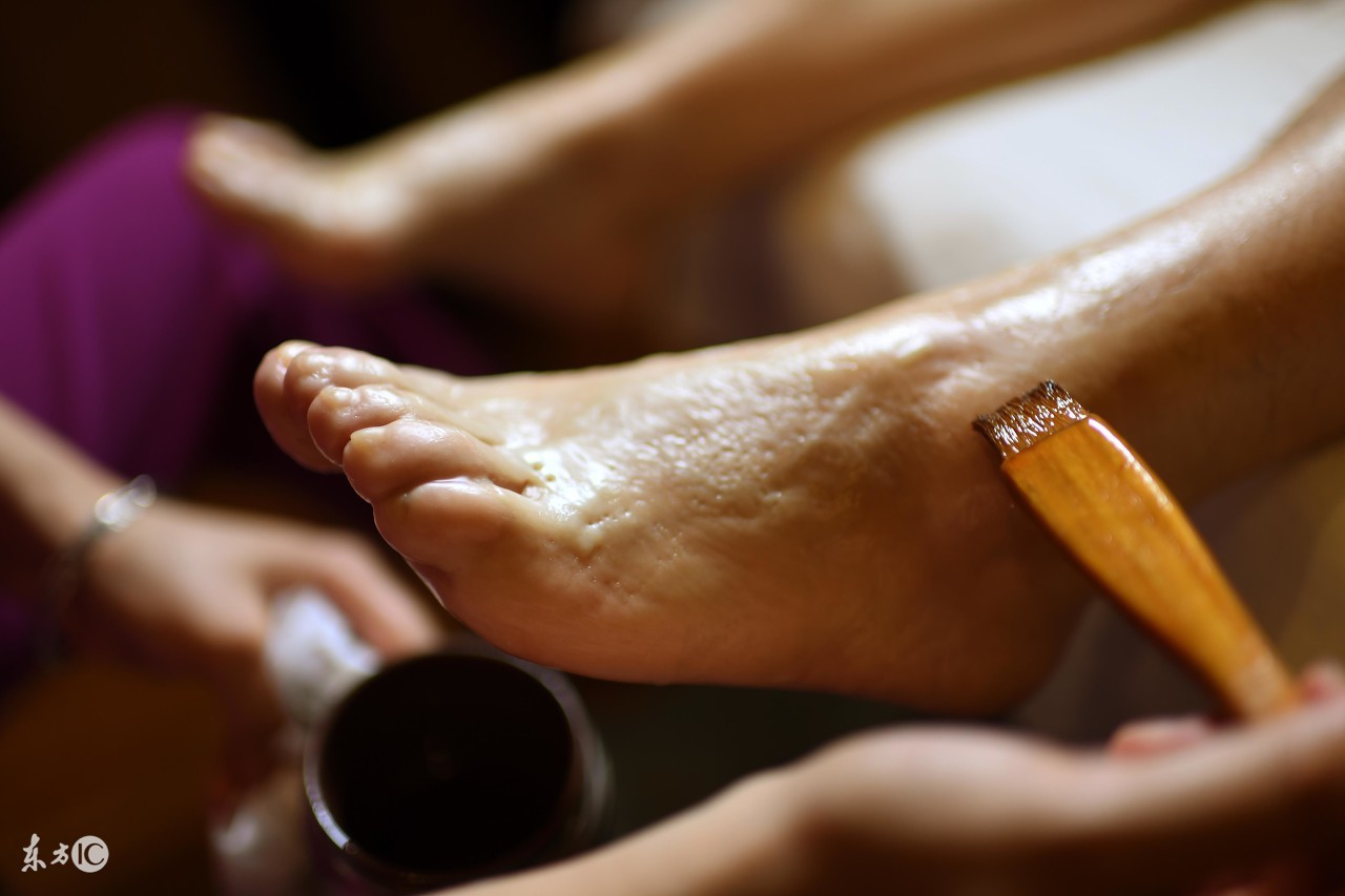 用洁尔阴涂脚？男士买来妇科药这样用