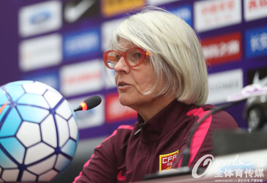 中国女足8场不败,2019中国国青女足主帅王军