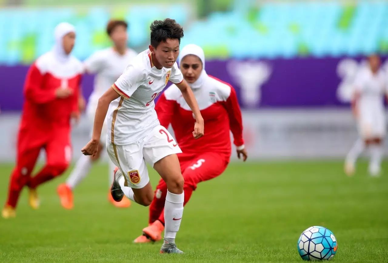 巾帼不让须眉女篮战胜强敌,中国女足6比0伊朗女足