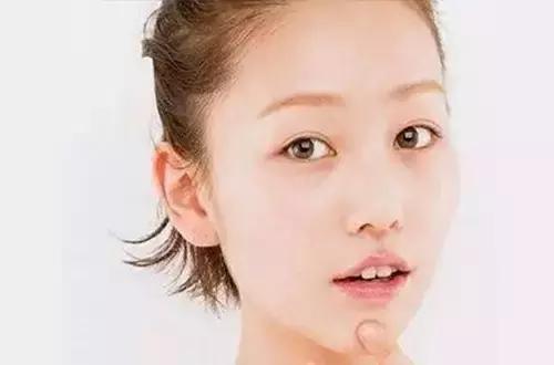 三角区一直长痘是什么原因,三角区为什么容易长痘