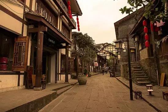 新乡必吃十大特色小吃步行街,舌尖上的古街美食街