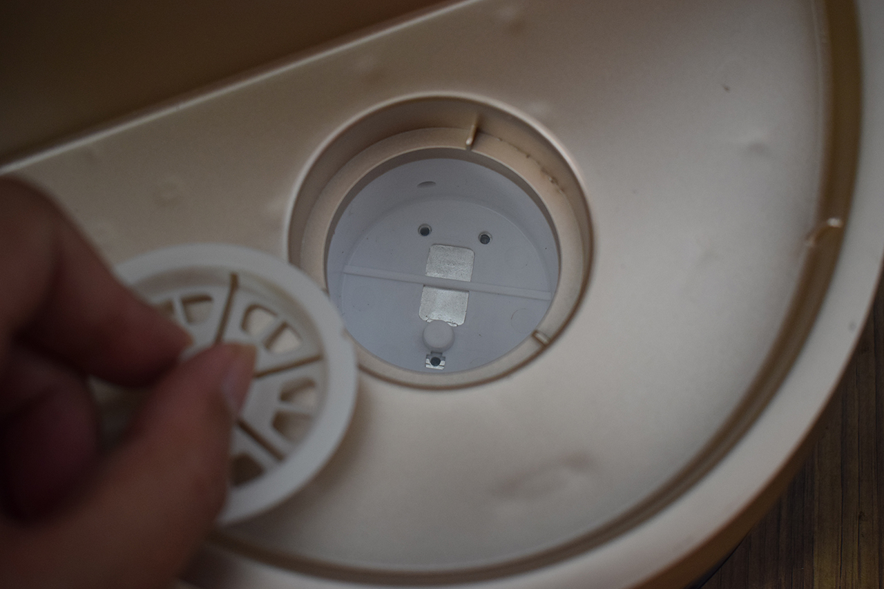 没有熨斗如何快速去除衣物褶皱,顽固褶皱的衣服没熨斗怎么办