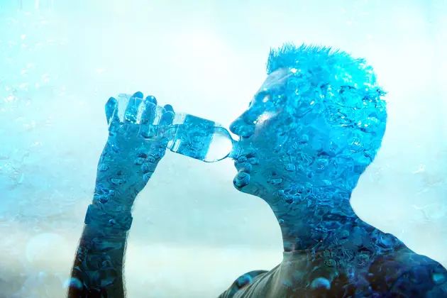 晚上烧的隔夜水第二天早上能喝吗,你知道隔夜水为什么不能喝吗