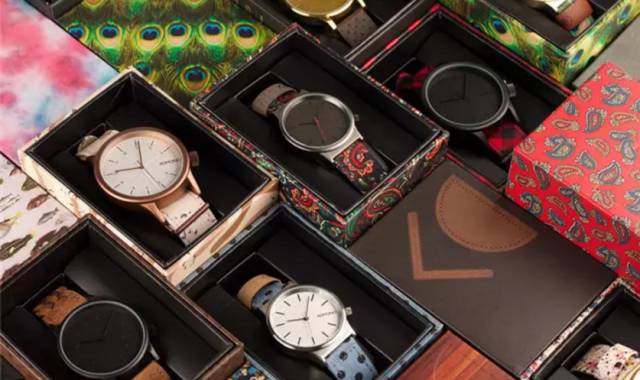 komono｜把手表放在画里卖？究竟是卖画还是卖手表啊