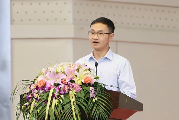 我校隆重举行新生典礼,新生入学仪式暨开学典礼