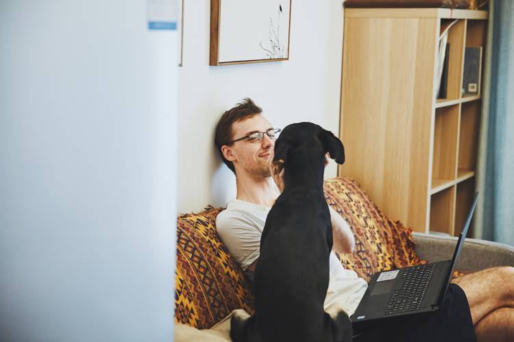 “列车运行前方：龙车站”我和TA打开了意外之门