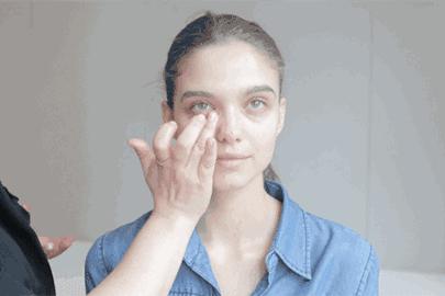 36岁的张钧甯“冻龄”人设不保？眼纹遮不住，周迅也有这个问题？