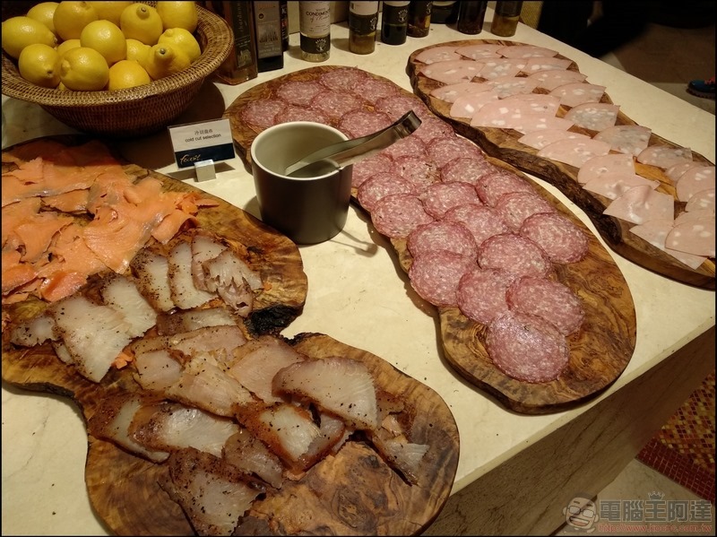 小米A1开箱评测：首款搭载AndroidOne系统的小米手机