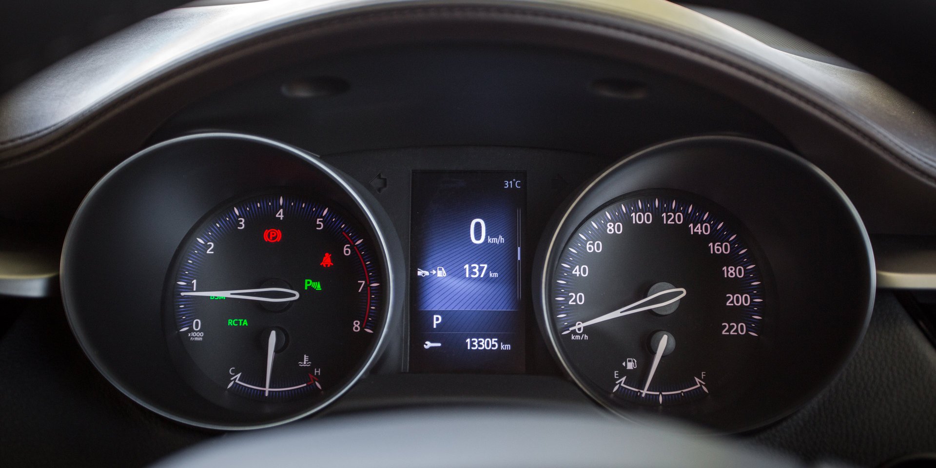 2022款丰田c-hr2023落地价,全新丰田c-hr官图发布