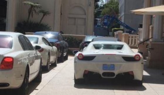 7000一天租的法拉利，车主一脚就将其送回了意大利老家！