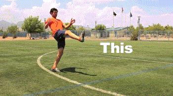 足球远射教学弧线球,足球底线小技巧