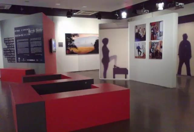 这些散落各地的电影院，宁愿让我错过外面的风景