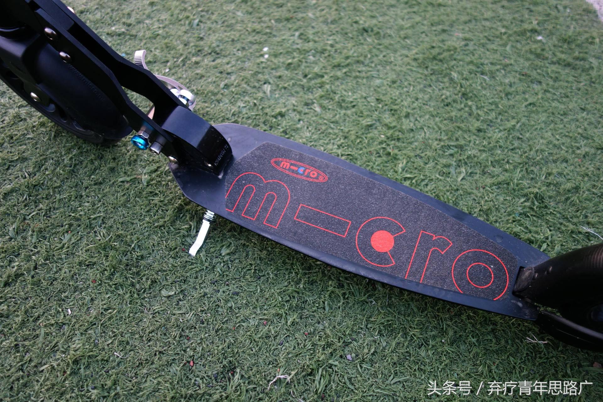 电动小型代步滑板车,高颜值电动代步滑板车