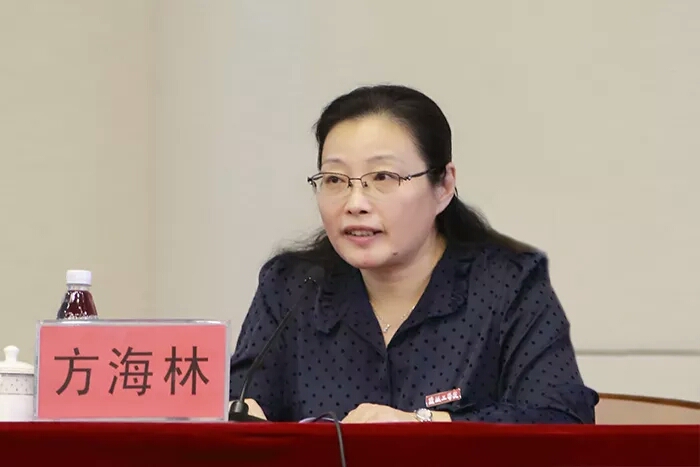 我校隆重举行新生典礼,新生入学仪式暨开学典礼