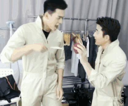 贾乃亮李小璐吻戏视频完整,贾乃亮李小璐拥抱视频