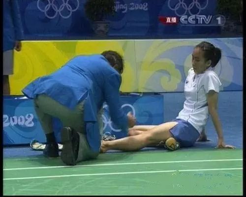 如何在球场上保护好自己的脚踝,脚踝一直受伤怎么进行恢复训练