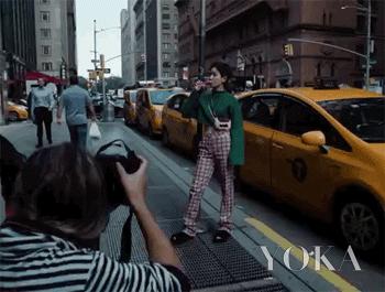 在路边拍照怎么摆姿势好看,在路边拍照怎么摆姿势好看御姐