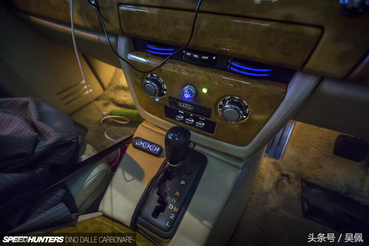 劳斯莱斯为什么不用丰田发动机,为了一把伞买劳斯莱斯