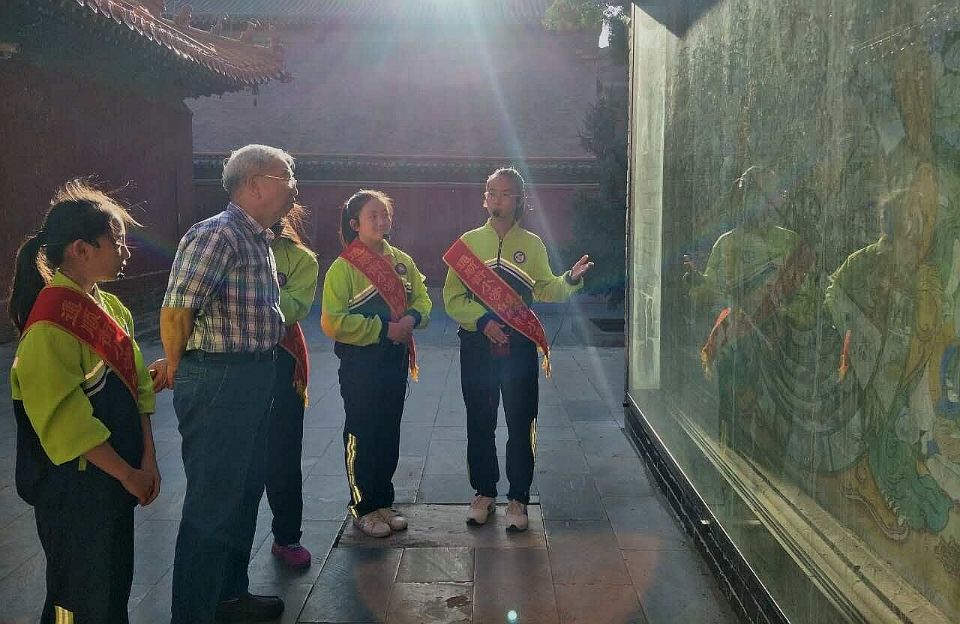 小学未成年人思想道德建设计划,在关爱中成长500字六年级