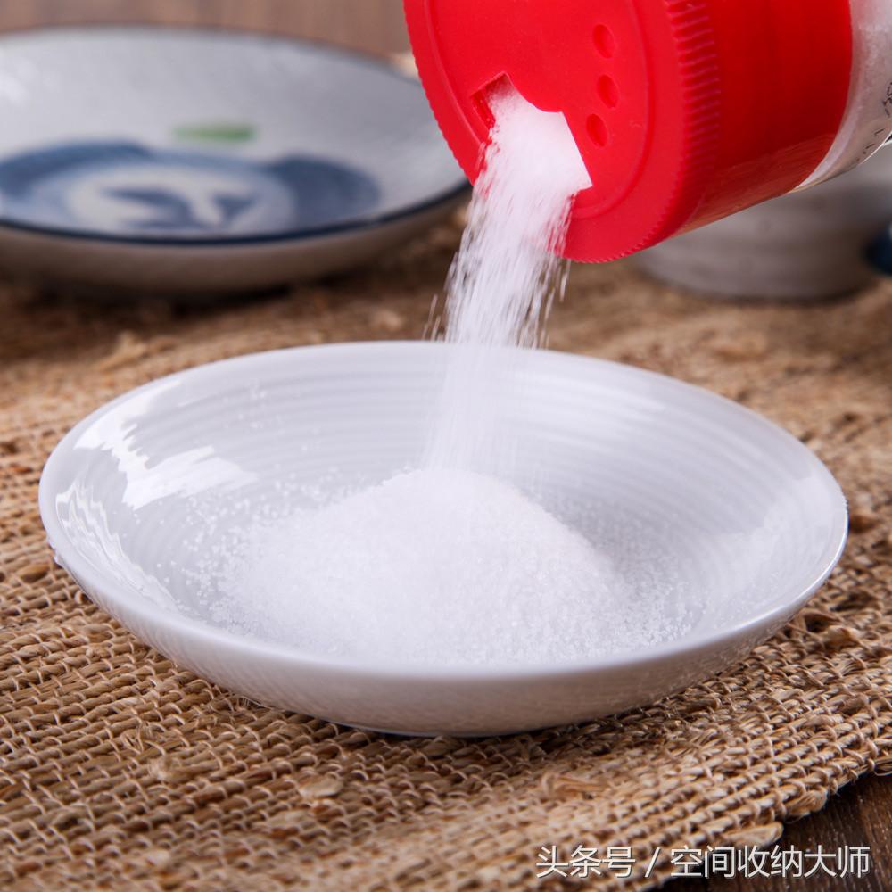 衣物去发霉神器,清除发霉衣物的物品推荐