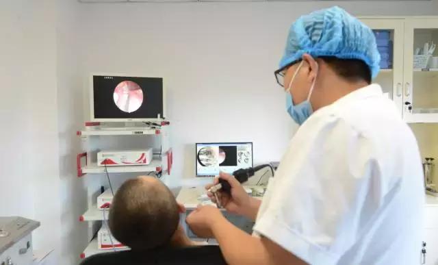 不是奇谈｜小伙儿耳内取出蚕豆大小胆脂瘤，自称耳痛10年未曾就医