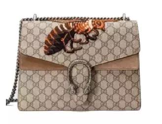 杨幂穿的gucci的格纹外套,杨幂celine上衣