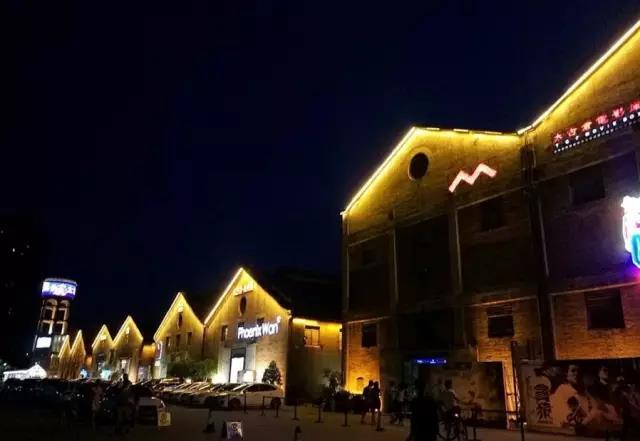 这些散落各地的电影院，宁愿让我错过外面的风景