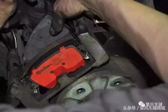 新车刹车盘生锈多久能除锈,刹车盘生锈可以用除锈剂吗