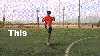 足球远射教学弧线球,足球底线小技巧