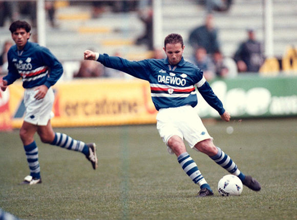 利物浦欧冠绝杀巴黎,利物浦欧冠任意球贴地斩