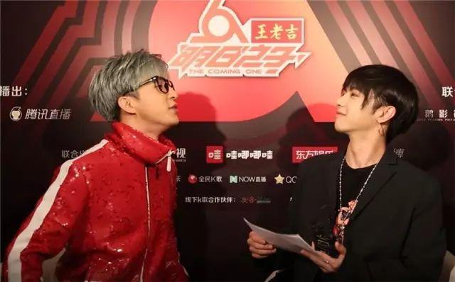 薛之谦刷屏网络微博,薛之谦在抖音刷屏的视频