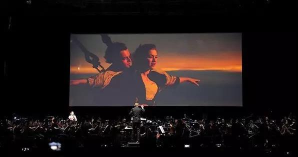 这些散落各地的电影院，宁愿让我错过外面的风景