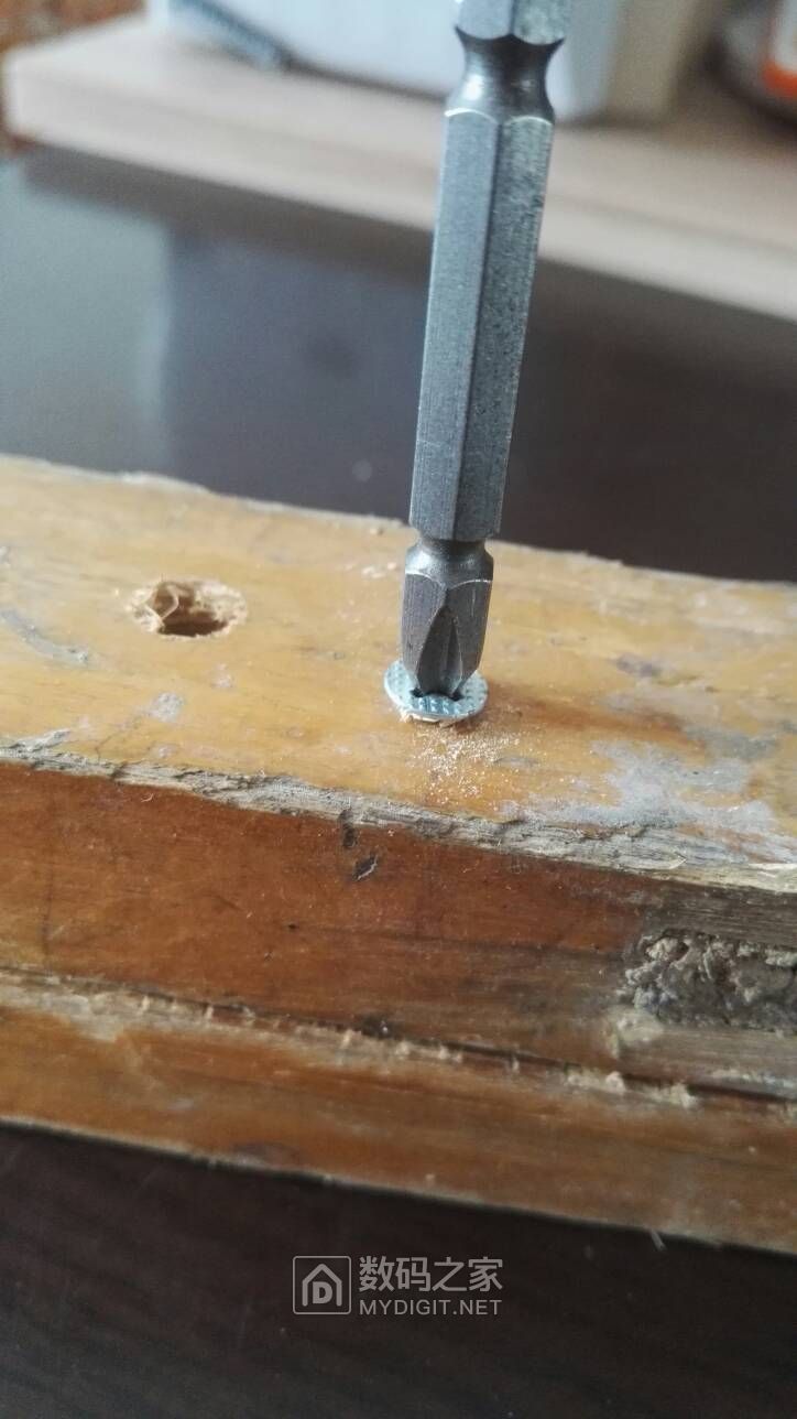 boschgo手持电动螺丝刀评测,boschGO电动螺丝刀拆解视频