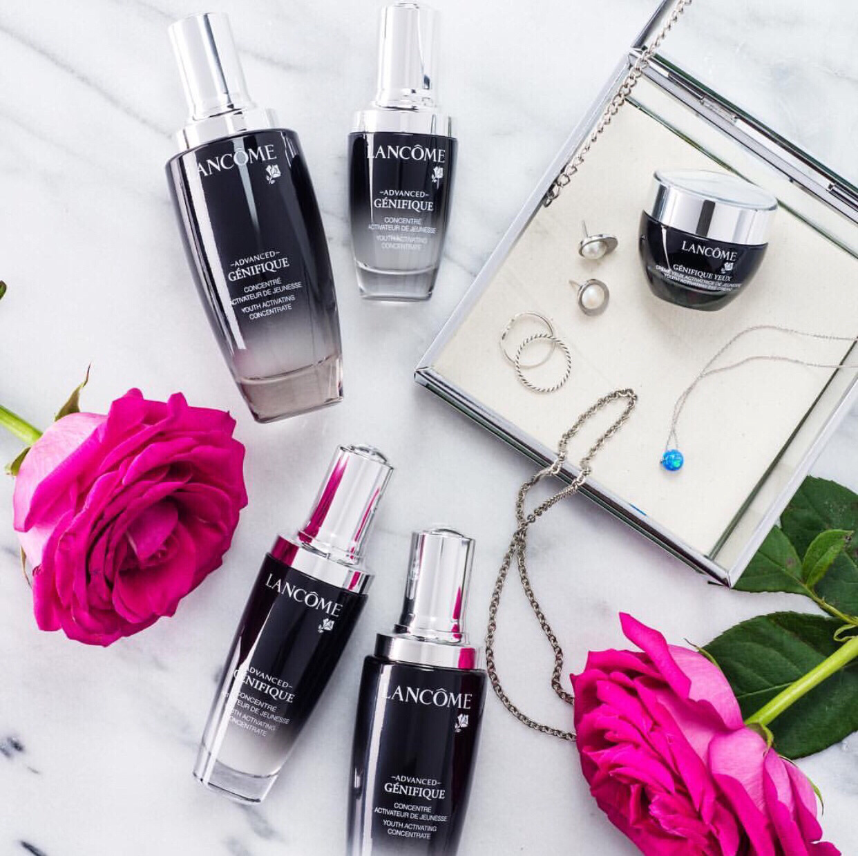 女生过了20岁就涂眼霜,为什么女生过了20岁容易老