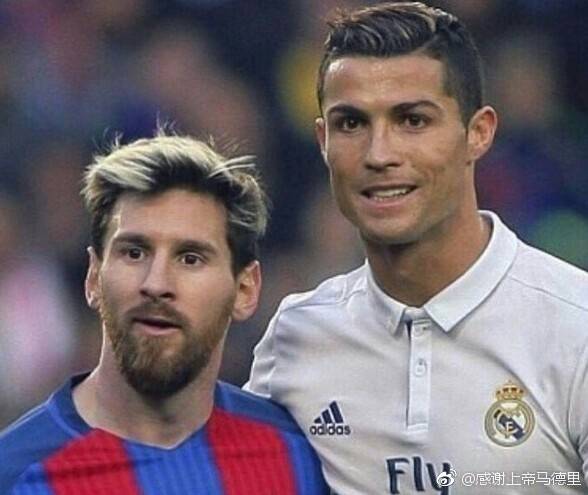 梅西c罗三人登台出场,c罗梅西版甩葱舞