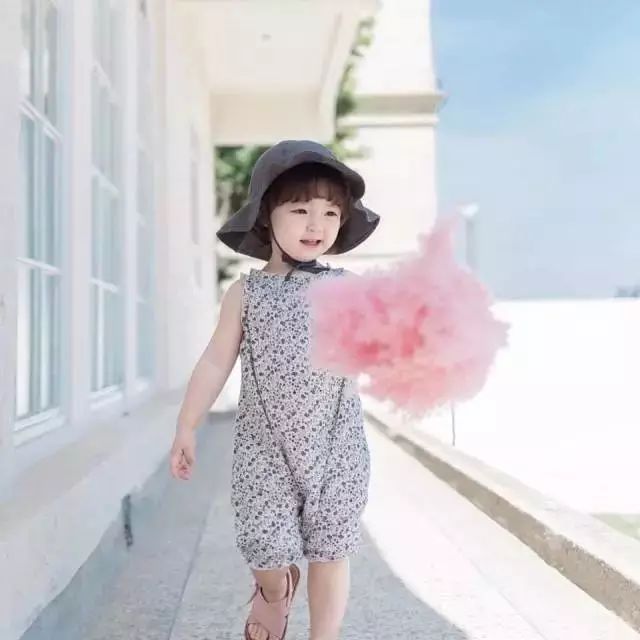 韩国小童女宝穿搭,好看的国外小萌娃穿搭